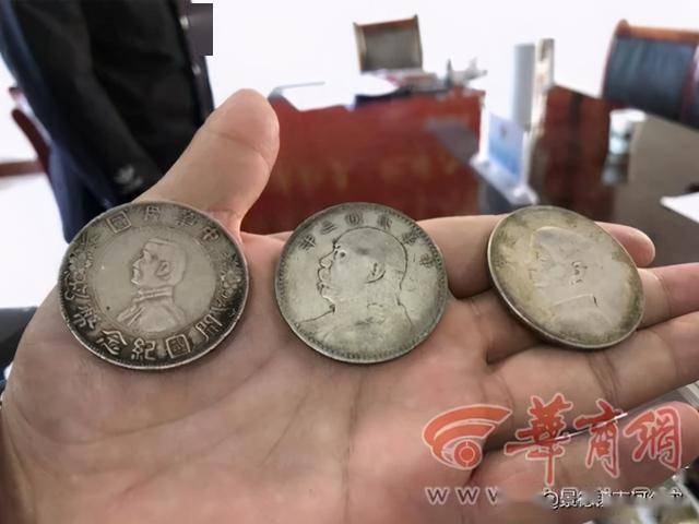 两男子偷卖绝户老人银元获刑，正义审判揭示道德底线
