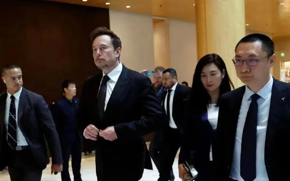 马斯克百万美元奖励计划真相揭秘，是否违法？深度探究！