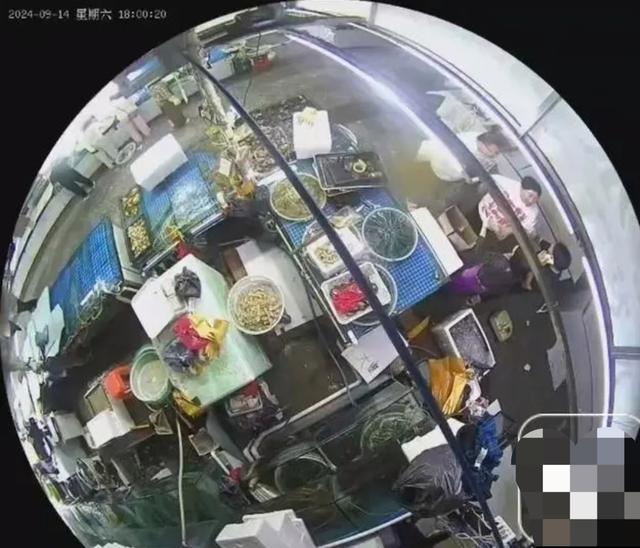 男子遇害水产品市场，家人悲痛发声