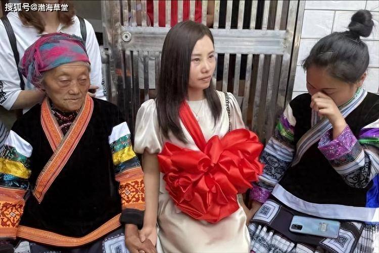 杨妞花的公道之心，子女为父母发声的坚定决心