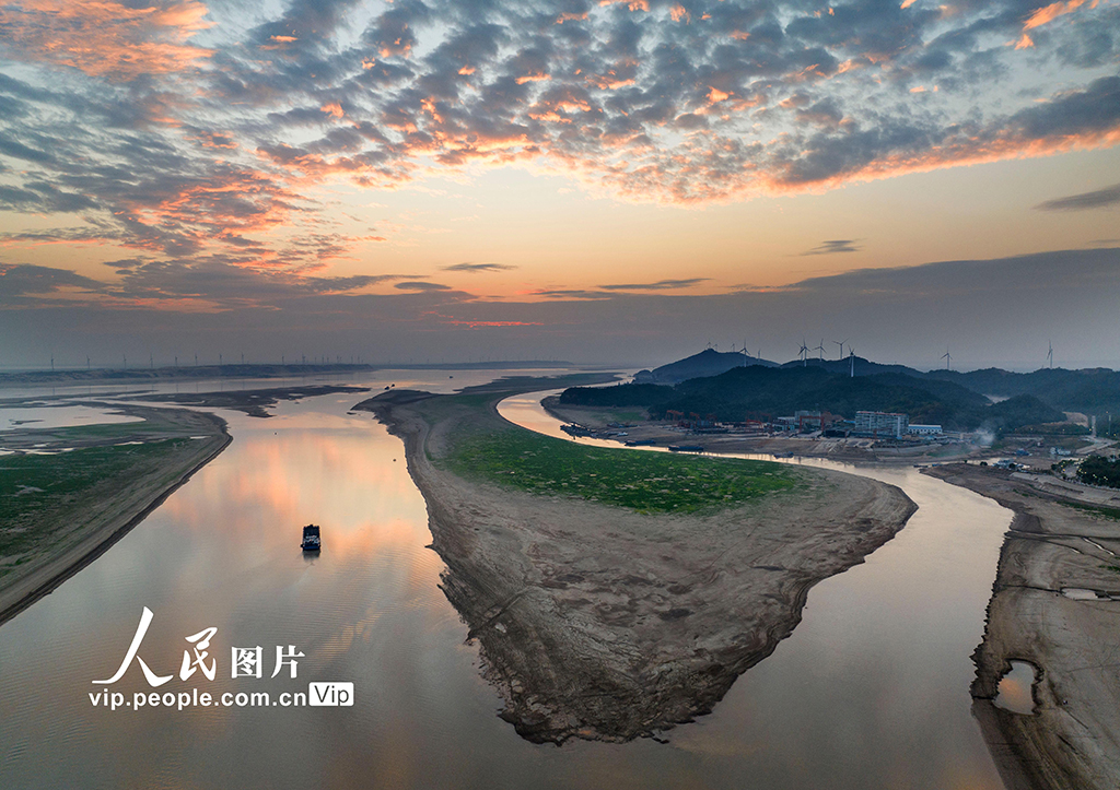 鄱阳湖水位极枯