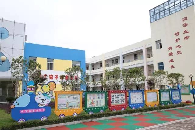 浙江公办幼儿园开设乳儿班，小巷中的新星特色小店