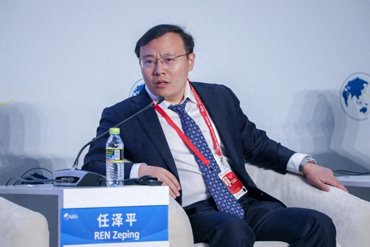 任泽平与但斌禁止关注