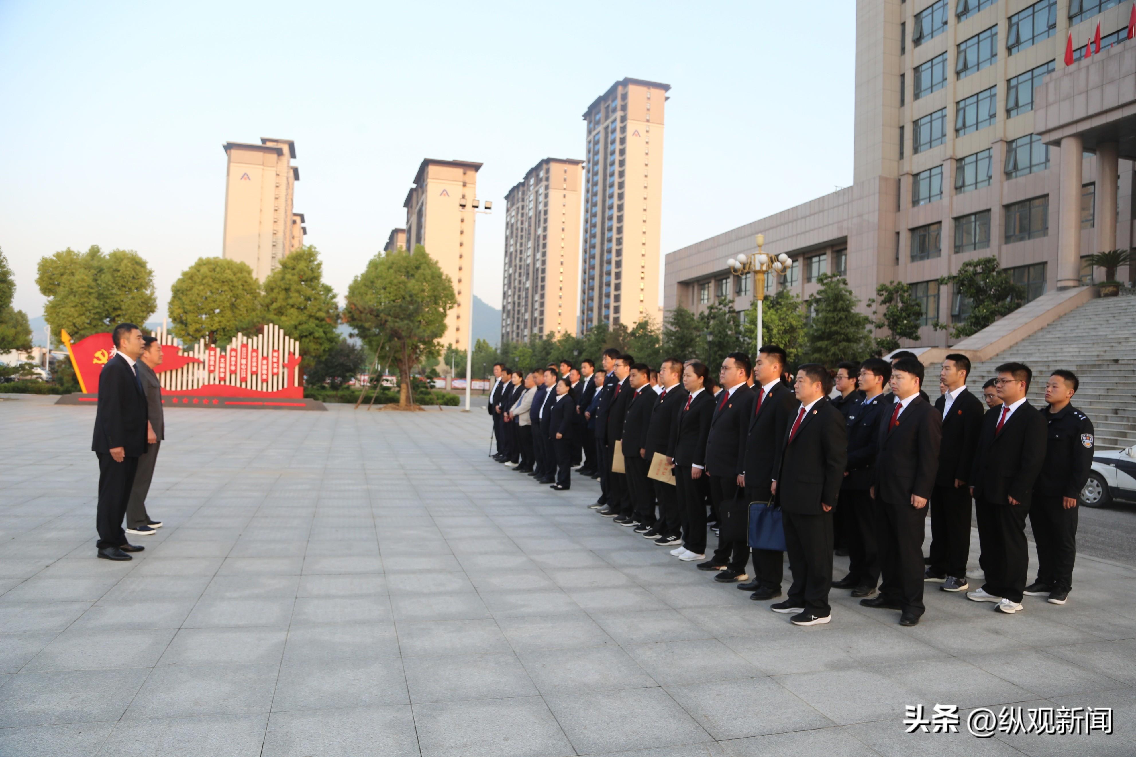 解放军破晓出击现场，与自然美景的壮丽之旅