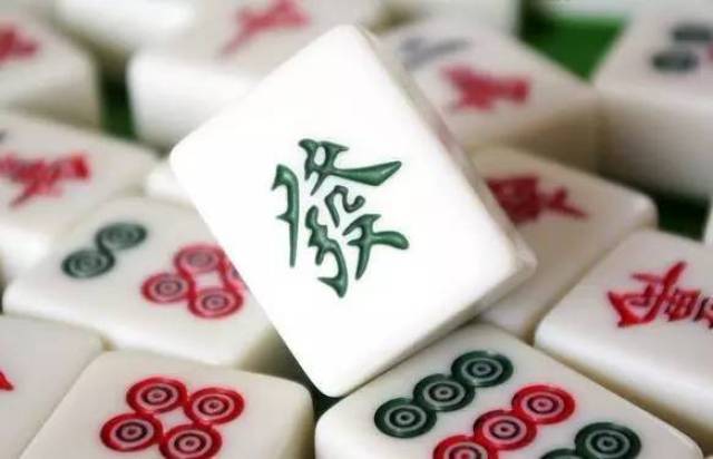 麻将夜与犯罪边缘的博弈