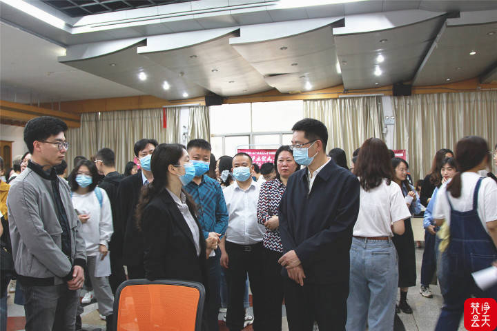 龙港招聘网最新招聘及自然美景探索之旅，启程内心的平和之旅