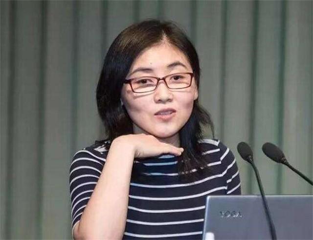 最新英文期刊下载，探索知识海洋，成就自信之路