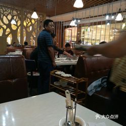探索小巷宝藏，特色小店魅力与最新课程主持揭秘