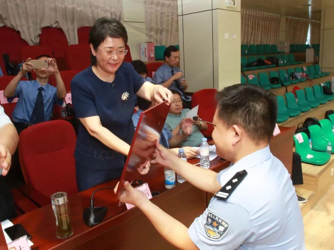 警务改革/为民服务升级