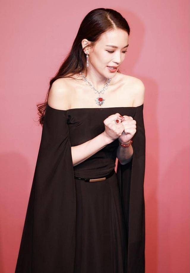 张兰演员科技新品，未来生活体验，科技魅力新纪元触手可及
