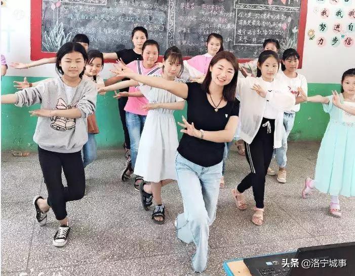 洛宁吧今日最新资讯，温馨小故事中的爱与陪伴