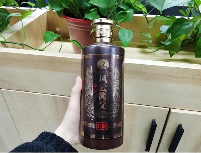 十里香酒，科技与传统工艺的融合，智能品酒新时代开启，价格表一览