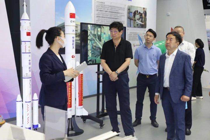 最新电视剧2013，家的温馨与友情的交织