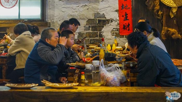 君临最新，小巷中的美食秘境