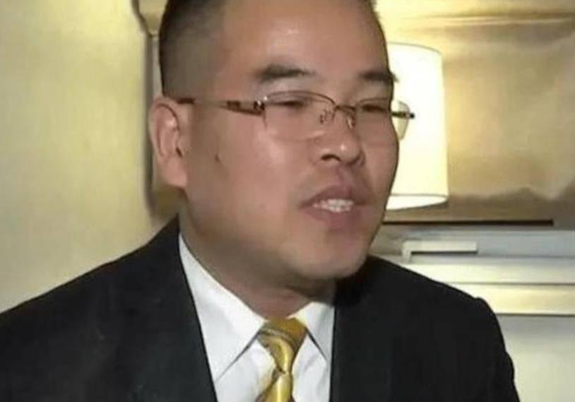 芮成钢最新进展，小巷特色小店惊喜亮相