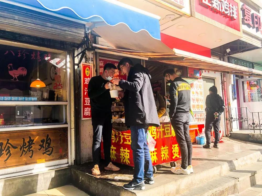 最新传奇开服表，小巷中的隐藏宝藏，探索特色小店的奇妙之旅