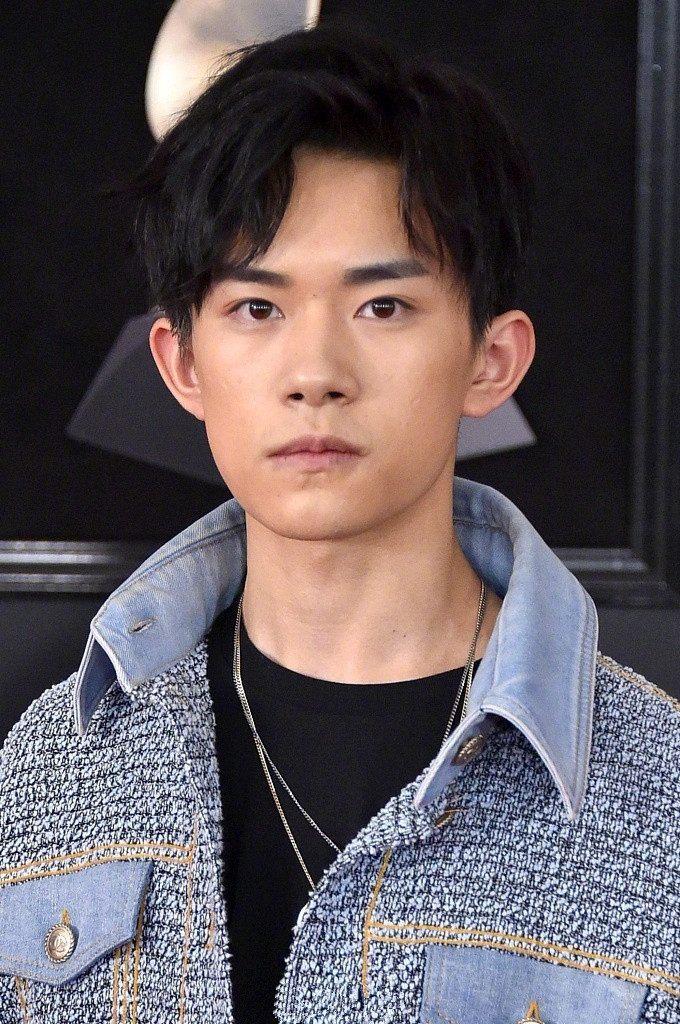 易烊千玺最新高清图片——展现明星魅力的三大焦点