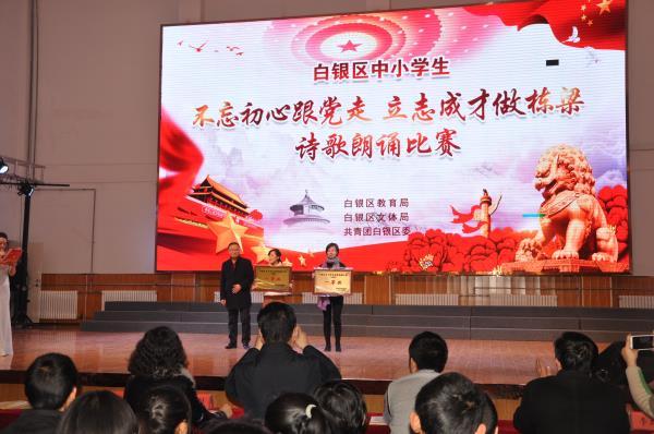 最新白银价格走势，变化中学习，自信之路由银光照亮