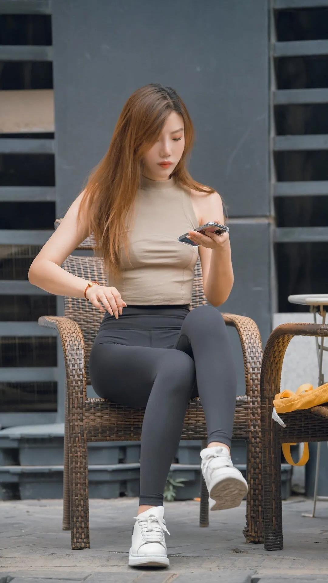 街拍最新美女时尚潮流大放送