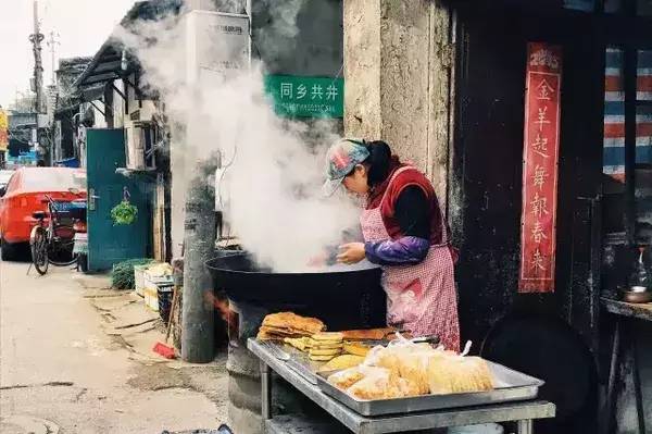 小巷深处的独特风味，最新佩的美食探索
