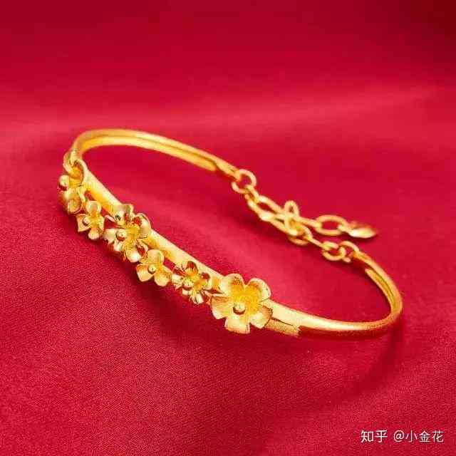 科技与时尚融合，黄金手链女款最新款亮相！