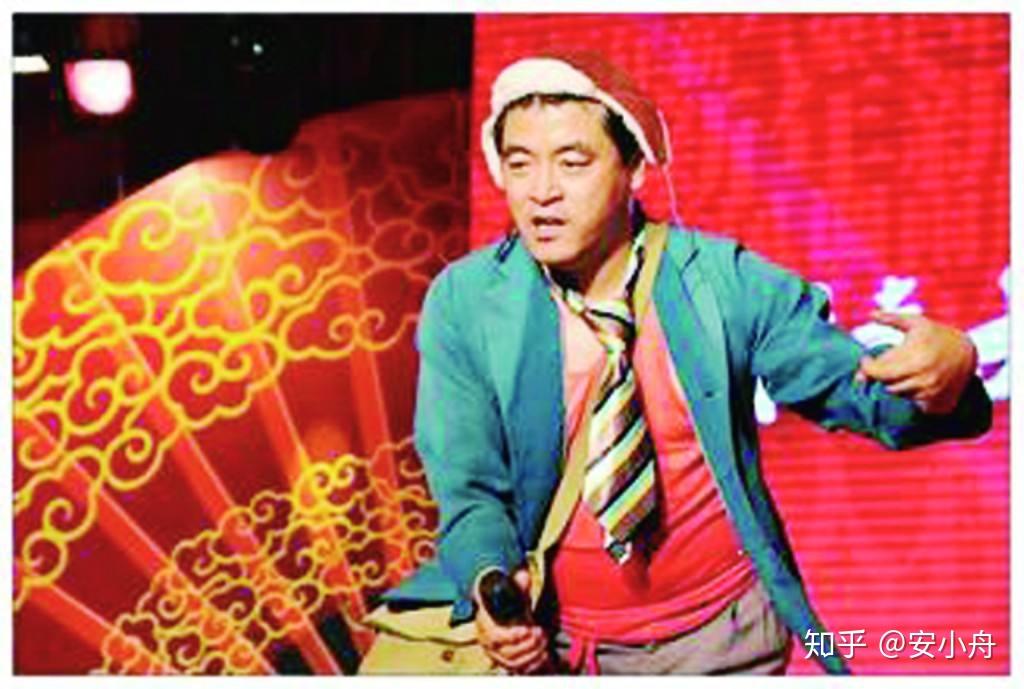 家的温馨与友情的陪伴之力作展映（或可简化为“家庭友情”）