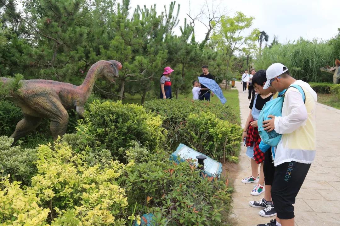 重返恐龙时代探险