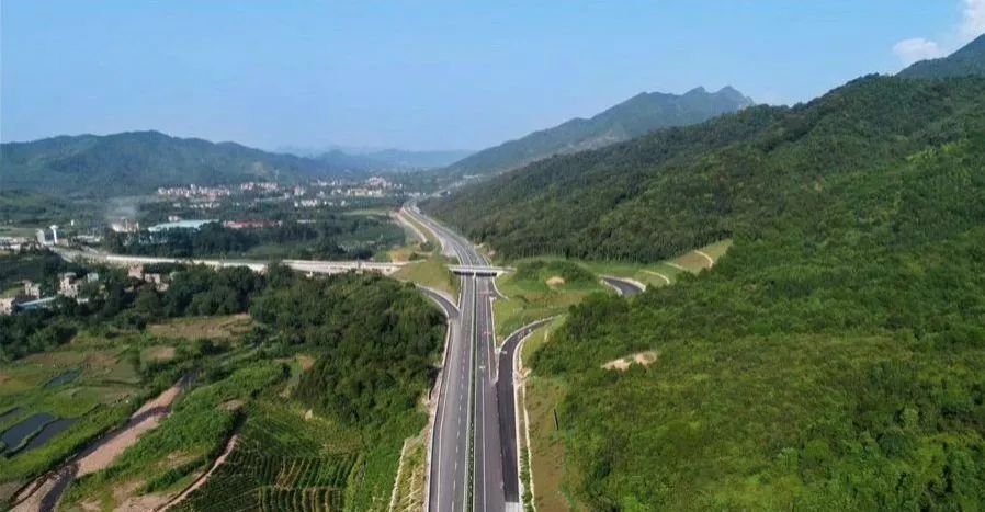 苍巴高速最新动态，与自然美景的约定之旅进展更新
